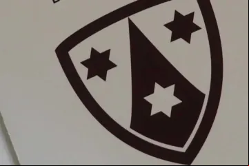 Folheto com o emblema da Ordem dos Carmelitas Descalços