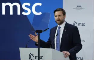 O vice-presidente dos EUA, JD Vance, fala na 61ª Conferência de Segurança de Munique em 14 de fevereiro de 2025, em Munique, Alemanha.
