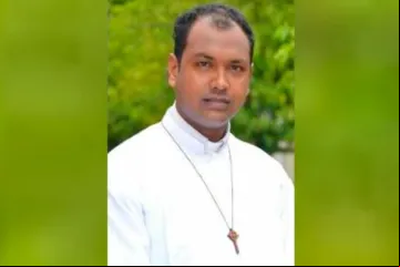 Padre Donald Martin Ye Naing Win