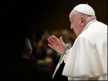 Papa Francisco concede sua bênção.