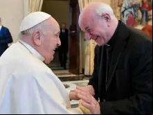 Papa Francisco com dom Vincenzo Paglia. Imagem referencial.