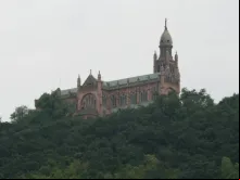 Santuário Nacional e Basílica Menor de Nossa Senhora de Sheshan, também conhecida como Basílica de Maria Auxiliadora, em Xangai, China.