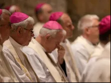 Bispos alemães celebram missa na basílica de São Paulo Fora dos Muros em visita a Roma, em 17 de novembro de 2022.