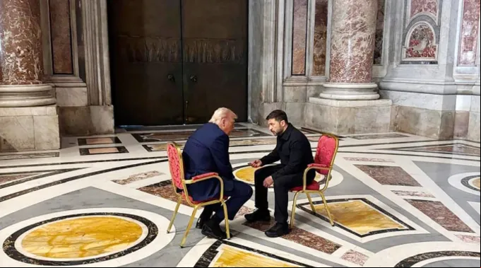 Donald Trump e Volodymyr Zelenskyy  se encontram no Vaticano antes do funeral do papa Francisco ?? 