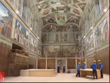 Obras em andamento na Capela Sistina, no Vaticano, poucos dias antes do conclave que elegerá o sucessor do papa Francisco.