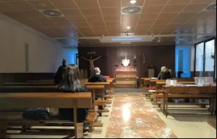Orações ininterruptas na Espanha pelo conclave para eleger o sucessor do papa Francisco.