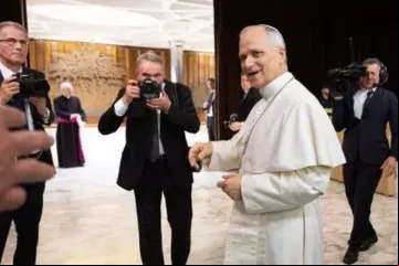 Papa Leão XIV se encontra com jornalistas na Cidade do Vaticano em 12 de maio de 2025