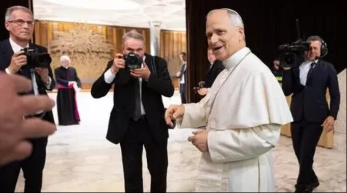 Papa Leão XIV se encontra com jornalistas na Cidade do Vaticano em 12 de maio de 2025 ?? 