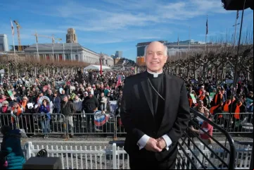Salvatore Cordileone na Marcha pela Vida em São Francisco em 2023
