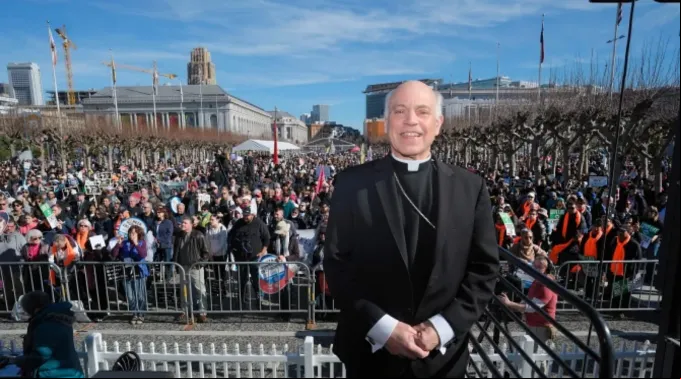 Salvatore Cordileone na Marcha pela Vida em São Francisco em 2023 ?? 