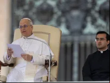Papa Leão XIV dá catequese sobre a parábola do semeador em sua primeira audiência geral hoje (21) no Vaticano.