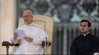 Papa Leão XIV dá catequese sobre a parábola do semeador em sua primeira audiência geral hoje (21) no Vaticano.