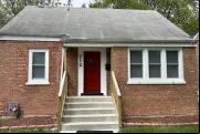 Casa de infância de Robert Prevost, atual papa Leão XIV, em Dolton, Illinois, EUA.