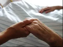 Paciente sendo atendido em hospital. Imagem referencial.