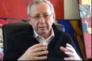 Padre Marko Rupnik, padre e artista acusado de abusar de dezenas de freiras na comunidade que ele cofundou na Eslovênia.