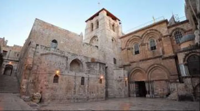 080221_BasilicaDelSantoSepulcro_Flickr_JorgeLascar.jpg ?? 