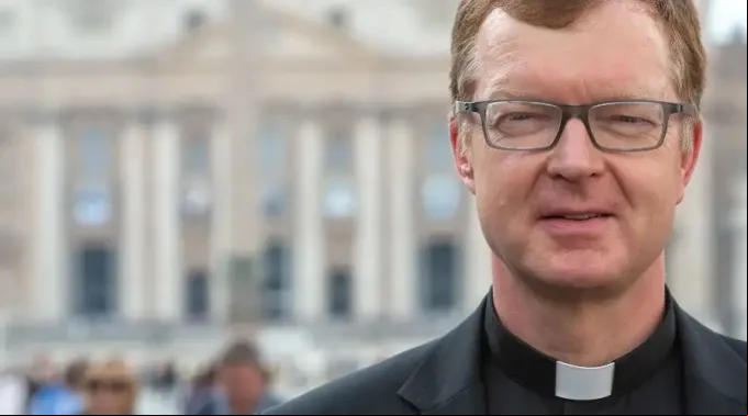 20191014_Fr_Hans_Zollner_SJ_Daniel_Ibez_3.jpg ?? 