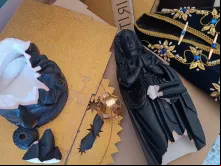 Imagem de Nossa Senhora Aparecida vandalizada.