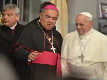 Dom Orani Tempesta e o papa Francisco em visita ao hospital São Francisco de Assis no Rio de Janeiro (RJ) na JMJ Rio 2013. - Foto: Jonas Pavão