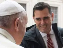 Alessandro Gisotti e Papa Francisco.