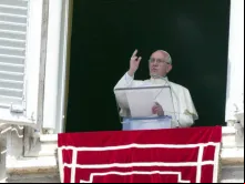 Papa durante o Ângelus.