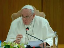 Papa Francisco e participantes do evento preparatório para o Sínodo sobre a sinodalidade, no dia 09 de outubro de 2021.