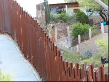 Muro fronteiriço dos Estados Unidos com o México.