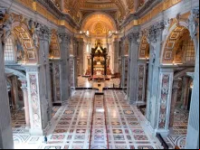 Interior da Basílica de São Pedro.