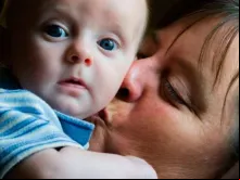Laurie Burk e o pequeno Carson.