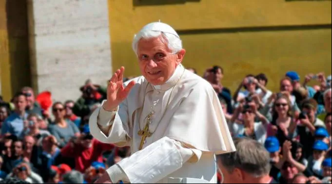 BenedictoXVIAlanHoldrenACIPrensa21_05_2016.jpg ?? 