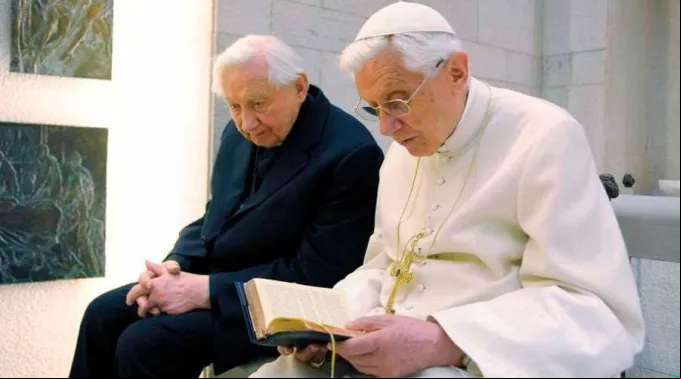BenedictoXVIGeorgRatzinger-VaticanMedia-18062020.jpeg ?? 