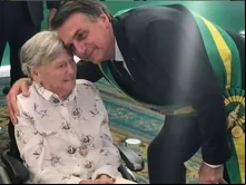Jair Bolsonaro com sua mãe Olinda.