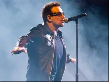 Bono durante um show do U2 