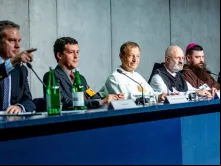 Coletiva de imprensa do Sínodo no Vaticano.