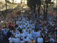 Multitudinária caminhada para celebrar Nossa Senhora da Assunção.