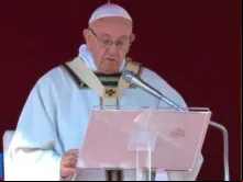 Papa durante a cerimônia de canonizações.