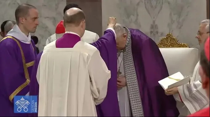 Cardenal-Papa-Francisco-cenizas-Vatican-Media-22022023.jpg ?? 