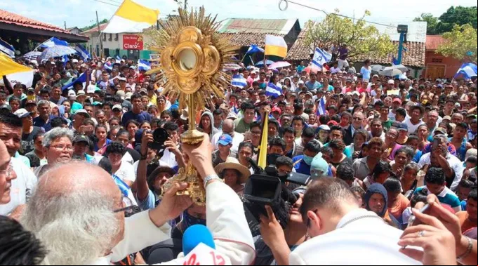 CardenalBrenesCustodiaMasaya_LazaroGutierrezB-ArquidiocesisManagua_150718.jpg ?? 
