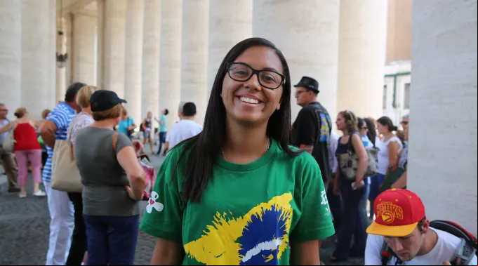 Carolina_who_embraced_Pope_Eucharistic_Youth_Movement_B.Petrik_7.8_6.jpg ?? 