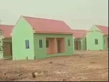 Casas construídas pela Diocese de Yola (Nigéria). Créditos: 26 News