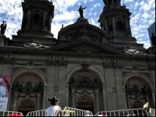 Catedral de Santiago, Chile, durante a visita do Papa Francisco, em janeiro de 2018. Crédito: David Ramos