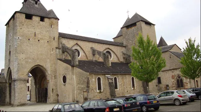 CatedralFrancia_WikimediaCommons_051119.jpg ?? 