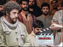 Jordan Walker Ross durante gravação de 'The Chosen'