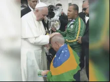Comunidade Jesus Menino em encontro com o Papa Francisco.