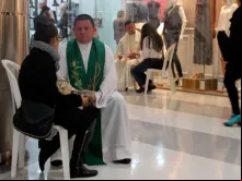 Confissão no Centro Comercial Bogotá 