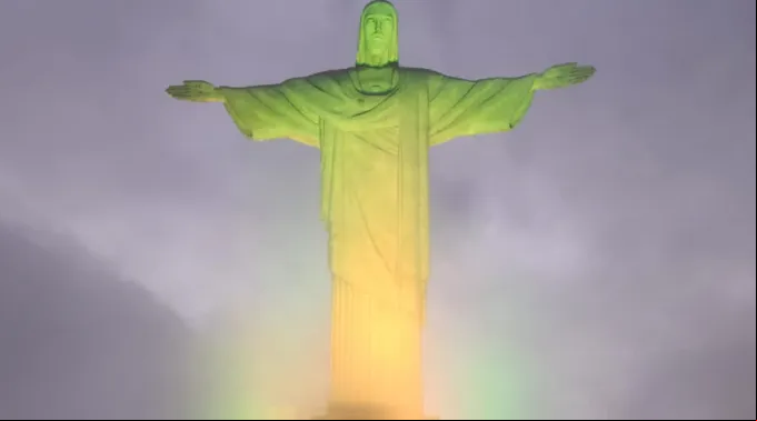 Cristo-Redentor-Iluminado-Homenagem-Pele.jpg ?? 