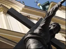 Estátua de Cristo "Sursum corda" em Varsóvia. Crédito: Lee Kindness (CC BY 2.5).