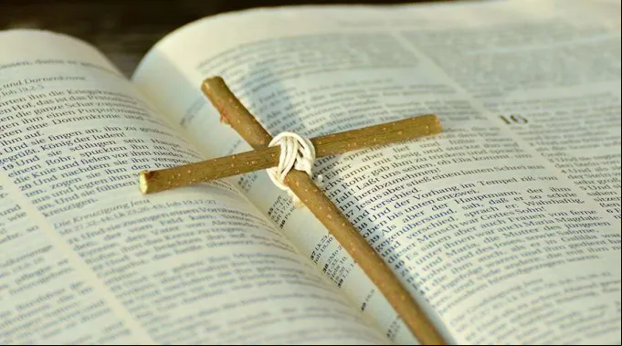 CruzBiblia_Pixabay_28112017.jpg ?? 
