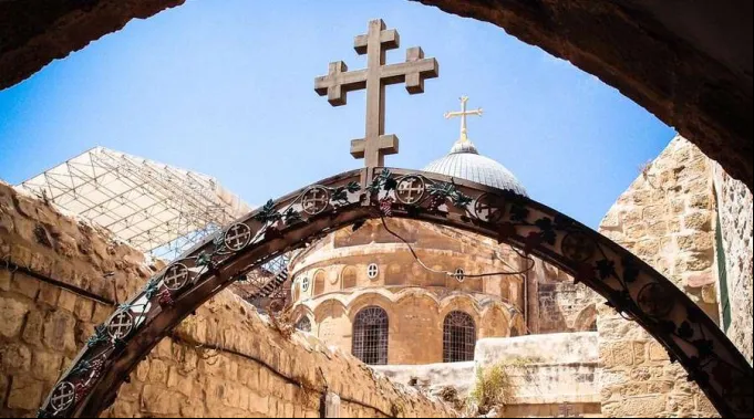 Cruzsantosepulcro__FlickrVnGrijlCC_BY_SA_20_100518.jpg ?? 