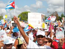 Cubanos na visita do Papa Francisco ao seu país em 2015